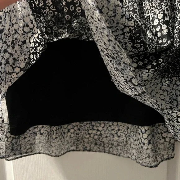 Black Floral Smocked Skirt - Picture 3 of 4